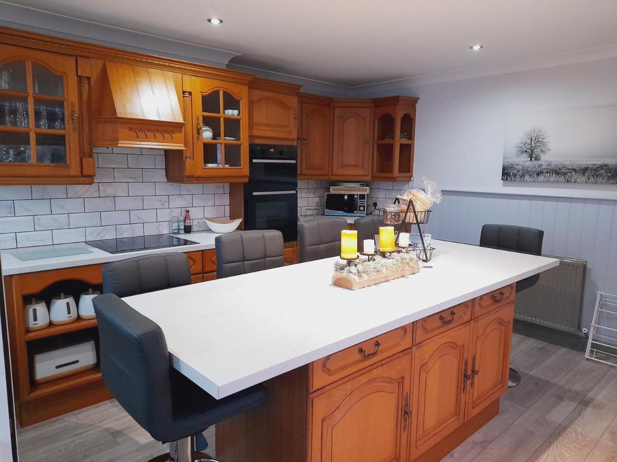 3 Brookside House Villa Pickering Bagian luar foto